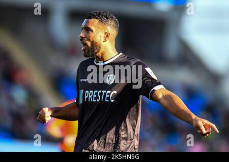 Peterborough, Regno Unito. 8th Ott 2022. Adrian Mariappa (8 Burton Albion) durante la partita della Sky Bet League 1 tra Peterborough e Burton Albion a London Road, Peterborough, sabato 8th ottobre 2022. (Credit: Kevin Hodgson | MI News) Credit: MI News & Sport /Alamy Live News Foto Stock