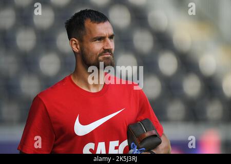 Bailey Wright #26 di Sunderland arriva allo stadio ar Swansea.com durante la partita del campionato Sky Bet Swansea City vs Sunderland al Swansea.com Stadium, Swansea, Regno Unito, 8th ottobre 2022 (Foto di Mike Jones/News Images) Foto Stock