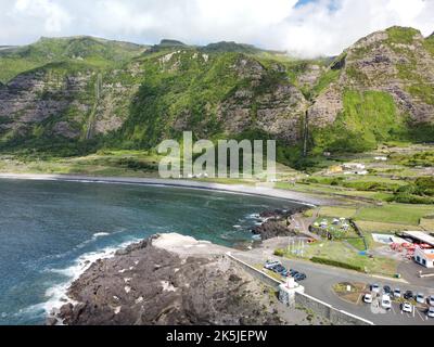 Laghi, scogliere e catene montuose delle Azzorre Foto Stock