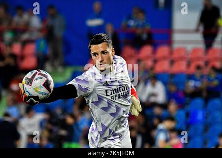 GETAFE, SPAGNA - 8 OTTOBRE: Lucas Cañizares del Real Madrid CF durante la partita tra Getafe CF e Real Madrid CF di la Liga Santander il 8 ottobre 2022 al Colosseo Alfonso Pérez di Getafe, Spagna. (Foto di Samuel Carreño/ PX Images) Foto Stock