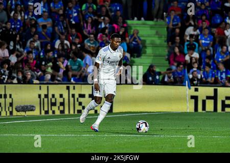 GETAFE, SPAGNA - 8 OTTOBRE: David Alaba del Real Madrid CF durante la partita tra Getafe CF e Real Madrid CF di la Liga Santander il 8 ottobre 2022 al Colosseo Alfonso Pérez di Getafe, Spagna. (Foto di Samuel Carreño/ PX Images) Foto Stock