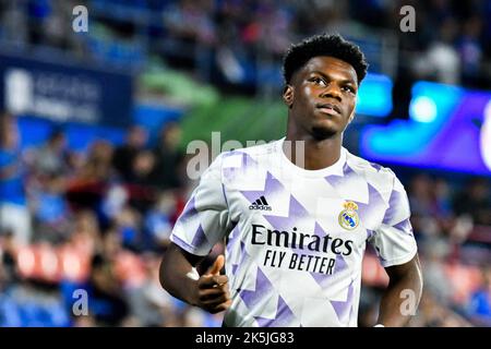 GETAFE, SPAGNA - 8 OTTOBRE: Aurélien Tchouameni del Real Madrid CF durante la partita tra Getafe CF e Real Madrid CF di la Liga Santander il 8 ottobre 2022 al Colosseo Alfonso Pérez di Getafe, Spagna. (Foto di Samuel Carreño/ PX Images) Foto Stock