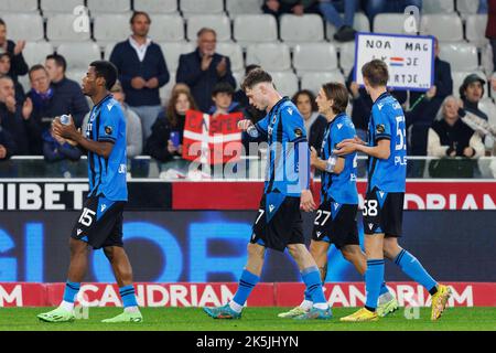 I giocatori del Club si trovano in una posizione di sconsolamento dopo aver perso una partita di calcio tra il Club Brugge KV e il KVC Westerlo, sabato 08 ottobre 2022 a Brugge, il 11° giorno della prima divisione del campionato belga della 'Jupiler Pro League' 2022-2023. BELGA FOTO KURT DESPLENTER Foto Stock