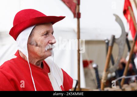 Il 15th° Festival delle Giornate medievali di Medvednica si è tenuto presso il Centro visitatori di Medvedgrad nel Parco Naturale di Medvednica, vicino Zagabria, in Croazia, il 8 ottobre 2022. Il Castello di Medvedgrad vicino Zagabria ha ospitato l'annuale Festival delle Giornate medievali questo fine settimana, aprendo le sue porte a cavalieri, nobiltà e il pubblico in generale. Foto: Tomislav Miletic/PIXSELL Foto Stock