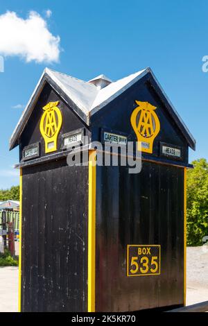 Vintage AA telefono di emergenza numero 535 carter Way dirige il museo beamish Foto Stock