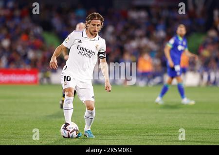 Luka Modric del Real Madrid durante il campionato spagnolo la Liga partita di calcio tra Getafe CF e Real Madrid il 8 ottobre 2022 allo stadio del Coliseum Alfonso Perez di Getafe, Madrid, Spagna - Foto: Oscar J Barroso/DPPI/LiveMedia Foto Stock