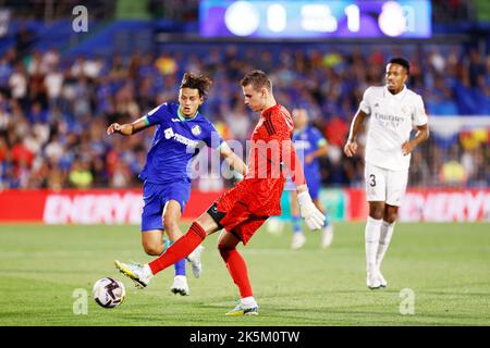 Andriy Lunin del Real Madrid durante il campionato spagnolo la Liga partita di calcio tra Getafe CF e Real Madrid il 8 ottobre 2022 allo stadio del Coliseum Alfonso Perez di Getafe, Madrid, Spagna - Foto: Oscar J Barroso/DPPI/LiveMedia Foto Stock