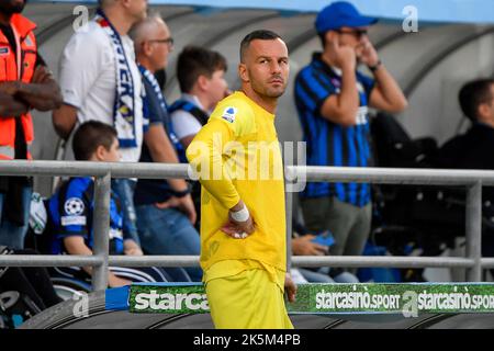 Samir Handanovic del FC Internazionale guarda la partita dalla panchina durante la Serie Una partita di calcio tra US Sassuolo e FC Internazionale AT Foto Stock