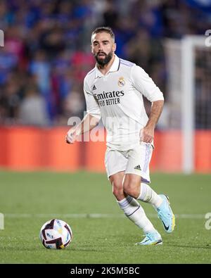 MADRID, SPAGNA - 08 OTTOBRE: Dani Carvajal del Real Madrid CF in azione durante la partita la Liga Santander tra Getafe CF e Real Madrid CF il 08 ottobre 2022 al Colosseo Alfonso Perez di Madrid, Spagna. Credit: Ricardo Larreina/AFLO/Alamy Live News Foto Stock