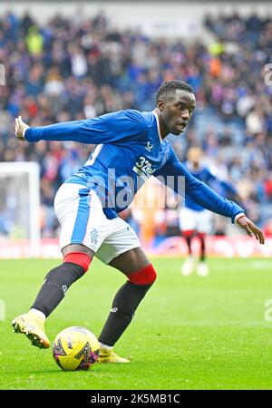 Glasgow, 8th ottobre 2022. Fashion Sakala of Rangers durante la partita Cinch Premiership all'Ibrox Stadium, Glasgow. Il credito dell'immagine dovrebbe essere: Neil Hanna / Sportimage Credit: Sportimage/Alamy Live News Foto Stock