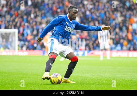 Glasgow, 8th ottobre 2022. Fashion Sakala of Rangers durante la partita Cinch Premiership all'Ibrox Stadium, Glasgow. Il credito dell'immagine dovrebbe essere: Neil Hanna / Sportimage Credit: Sportimage/Alamy Live News Foto Stock