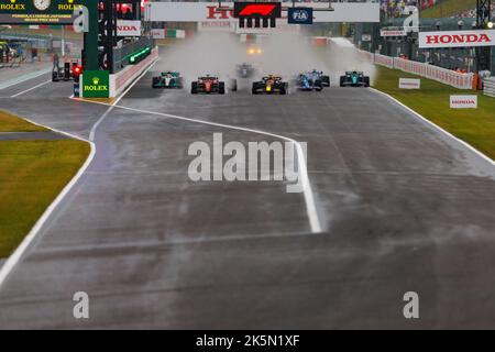 9th ottobre 2022; circuito di Suzuka, Ino, Città di Suzuka, Prefettura di mie, Giappone: FIA F1 Gran Premio del Giappone, giornata di gara; inizia la gara Foto Stock