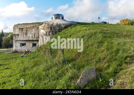 REPUBBLICA CECA, Orlicke Hory - 26 settembre 2022: Bunker di guerra ceco dalla seconda guerra mondiale Fortezza militare di confine 'Hanickaa' costruita nel 1936-1938. Foto Stock