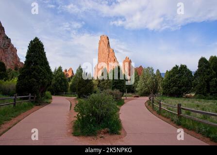 Un bellissimo scatto del Garden of the Gods situato a Colorado Springs, Colorado, USA Foto Stock