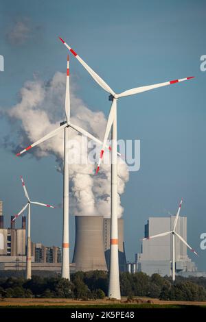 Centrale alimentata a lignite, centrale elettrica RWE Power AG Seurat, centrali eoliche, 2 unità sono state chiuse nel 2020/21 e riavviate nel giugno 22 per sostituire g Foto Stock