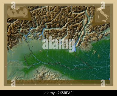 Lombardia, regione d'Italia. Mappa di altitudine colorata con laghi e fiumi. Posizioni delle principali città della regione. Mappe delle posizioni ausiliarie degli angoli Foto Stock