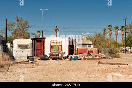 Bombay Beach è un luogo designato come censimento sulla riva orientale del mare di Salton nel deserto di sonora della California meridionale. Foto Stock