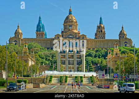Palazzo Nazionale di Montjuic e fontane a Barcellona, Spagna. Foto Stock
