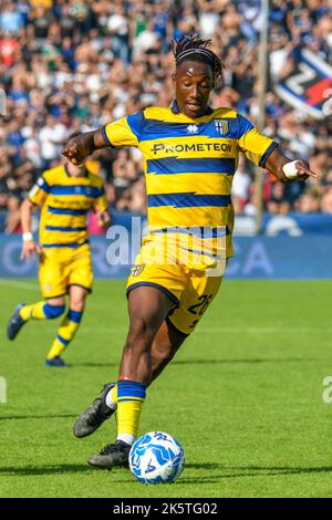 Pisa, Italia. 08th Ott 2022. Woyo Coulibaly di Parma durante l'AC Pisa vs Parma Calcio, partita italiana di calcio Serie B a Pisa, ottobre 08 2022 Credit: Independent Photo Agency/Alamy Live News Foto Stock