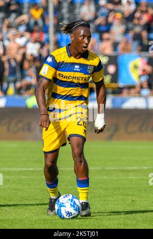 Pisa, Italia. 08th Ott 2022. Woyo Coulibaly di Parma durante l'AC Pisa vs Parma Calcio, partita italiana di calcio Serie B a Pisa, ottobre 08 2022 Credit: Independent Photo Agency/Alamy Live News Foto Stock