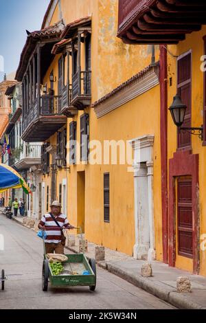 Colombia, la città vecchia di Cartagena è all'interno delle mura e protetta dallo status di patrimonio mondiale dell'UNESCO. La casa del doktor che figurava nel libro 'l Foto Stock