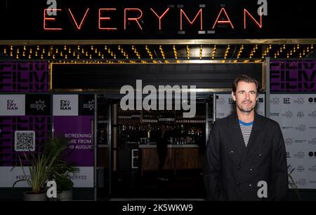 L'attore Claes Bang alla prima edizione britannica del film IT's in US All, Everyman cinema, Edinburgh International Film Festival 2022 Foto Stock