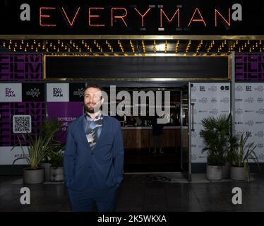 Attore Cosmo Jarvis in anteprima britannica del film IT's in US All, Everyman cinema, Edinburgh International Film Festival 2022 Foto Stock