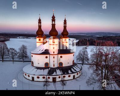 Una vista dall'alto del Santuario di Kappl della Santissima Trinità Foto Stock