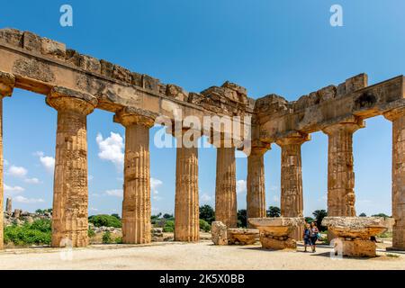 Castelvetrano, Sicilia, Italia - 11 luglio 2020: Rovine a Selinunte, sito archeologico e antica città greca in Sicilia, Italia Foto Stock