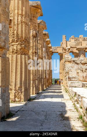 Castelvetrano, Sicilia, Italia - 11 luglio 2020: Rovine a Selinunte, sito archeologico e antica città greca in Sicilia, Italia Foto Stock