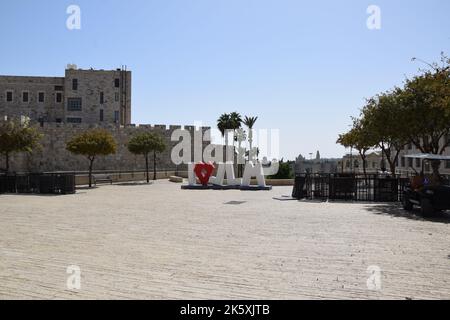 I Love Jerusalem Sign - strade vuote di Gerusalemme durante Rosh Hashanah 2022 Foto Stock