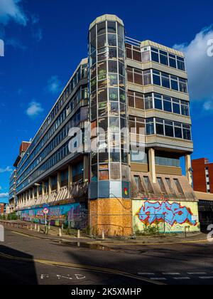 Casa sovrana in Norwich Anglia Square (architetti Alan Cooke Associates, 1966-68) - stile Brutalist edificio che ospitava HM Stationery Office Foto Stock