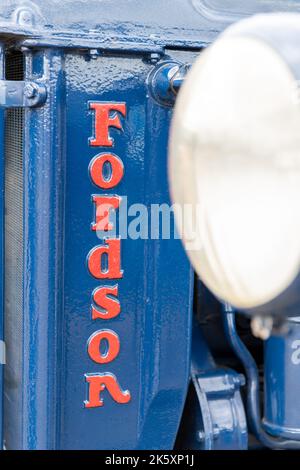 Ilminster.Somerset.United Kingdom.August 21st 2022.Close up del logo di Fordson su un 1948 Fordson Major E27N restaurato ad un evento di Yesterdays Farming Foto Stock