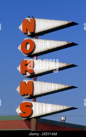 Cartello della caffetteria Norms su la Cienega Blvd. A West Hollywood, CA Foto Stock