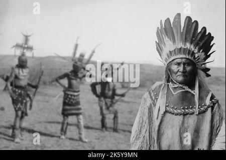 Geronimo fu il più famoso capo Apache e per oltre venticinque anni combatté contro gli Stati Uniti d'America e la sua espansione ad ovest Foto Stock