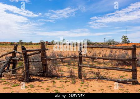 Vista della vecchia casa di Andado nell'entroterra australiano, Northern Territory, NT, Australia Foto Stock