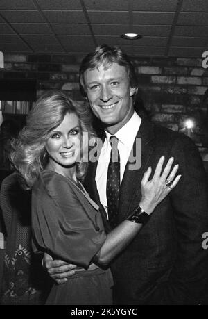 Heather Mills e Ted Shackleford al Family Feud All-Star cocktail speciale prima volta dopo la festa con attori del General Hospital, All My Children, Dynasty e Knott's Landing il 25 luglio 1982. Credit: Ralph Dominguez/MediaPunch Foto Stock