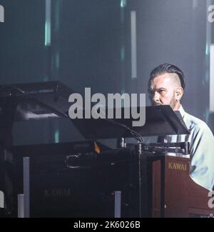 Bergamo, Italia. 10th Ott 2022. Negramaro, Andrea Mariano durante Negramaro, Concerto musicale a Bergamo, Italia, Ottobre 10 2022 Credit: Independent Photo Agency/Alamy Live News Foto Stock