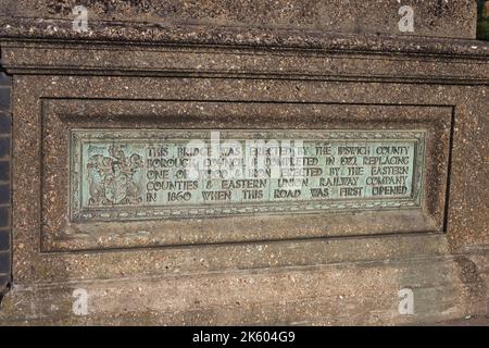 Iscrizione sul ponte di Princes Street a Ipswich Suffolk Inghilterra Foto Stock