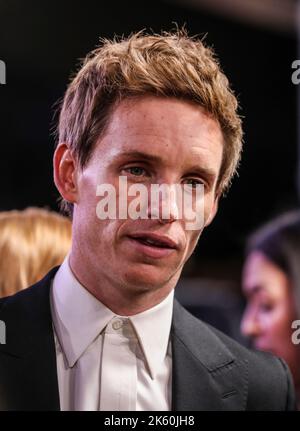 Londra, Regno Unito. 10th Ott 2022. Eddie Redmayne ha partecipato alla proiezione del BFI London Film Festival di "The Good Nurse" al Royal Festival Hall. Credit: SOPA Images Limited/Alamy Live News Foto Stock