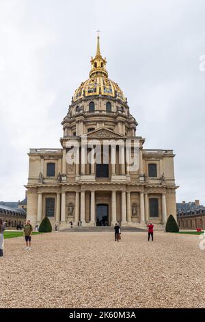 Eglise du Dôme chiesa di riferimento di Hôtel des Invalides un luogo di sepoltura militare. Contiene la tomba di Napoleone Bonaparte, Parigi, Francia Foto Stock