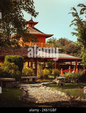 Puerto Rico giardino giapponese mini parco delizioso dojo in legno Foto Stock