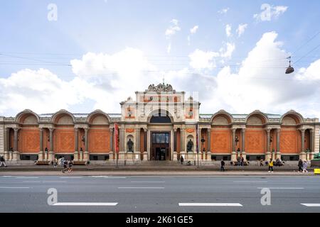 Copenaghen, Danimarca. Ottobre 2022. Vista esterna del centro espositivo NY Carlsberg Glyptotek nel centro della città Foto Stock