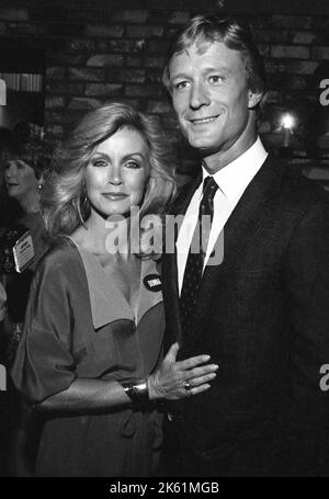 Heather Mills e Ted Shackleford al Family Feud All-Star cocktail speciale prima volta dopo la festa con attori del General Hospital, All My Children, Dynasty e Knott's Landing il 25 luglio 1982. Credit: Ralph Dominguez/MediaPunch Foto Stock