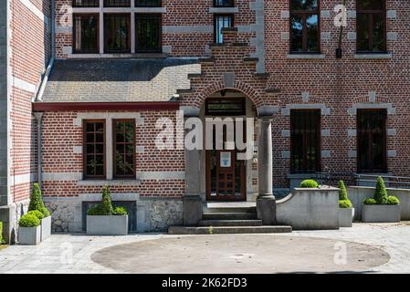 Lennik, Regione del Brabante Fiammingo - Belgio - 07 20 2021 - Vista sul castello di Groeneberg Foto Stock