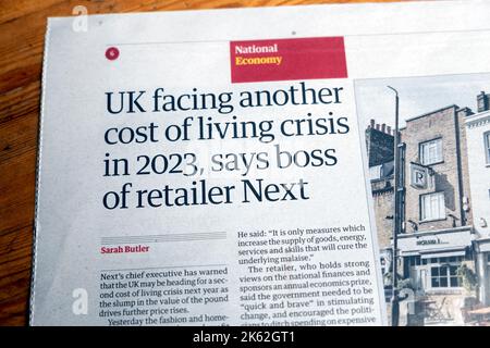 "Il Regno Unito deve affrontare un'altra crisi del costo della vita nel 2023, dice il capo del rivenditore Next" Guardian giornale headline 30 settembre 2022 Londra Inghilterra Regno Unito Foto Stock