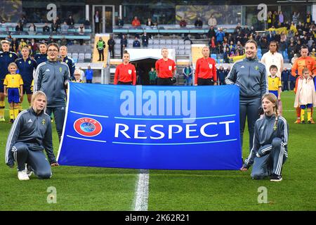 Goteborg, Svezia. 11th Ott 2022. Gamla Ullevi, Gothenburg, Svezia, ottobre 11th 2022: La bandiera di rispetto UEFA in vista del gioco amichevole il 11th 2022 ottobre tra la Svezia e la Francia a Gamla Ullevi a Gothenburg, Svezia (Peter Sonander/SPP) Credit: SPP Sport Press Photo. /Alamy Live News Foto Stock