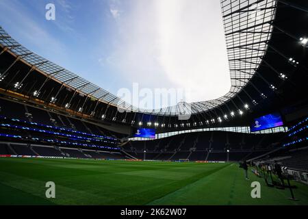 Una visione generale del campo prima di una conferenza stampa al Tottenham Hotspur Stadium, Londra. Data immagine: Martedì 11 ottobre 2022. Foto Stock