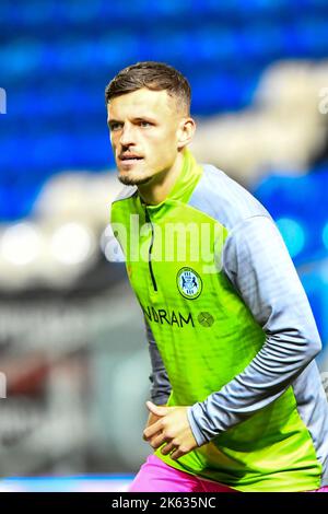 Peterborough, Regno Unito. 11th ottobre 2022. Josh March (Forest Green Rovers 28) Warm-up durante la partita della Sky Bet League 1 tra Peterborough e Forest Green Rovers a London Road, Peterborough, martedì 11th ottobre 2022. (Credit: Kevin Hodgson | MI News) Credit: MI News & Sport /Alamy Live News Foto Stock