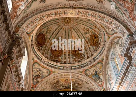 Siviglia, Spagna, interno barocco dell'ospedale de los Venerables, interno cappella Foto Stock